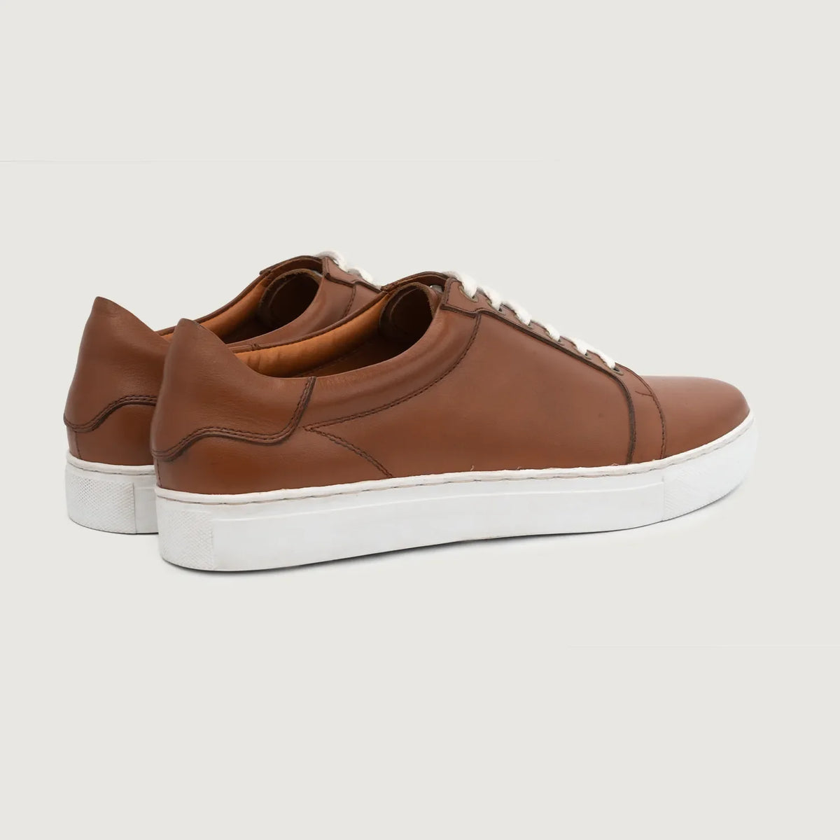 Carter Runn Ljusbrun Lädersneakers för Herr For Men - Förstärkt hälkappa och precisa dubbla sömmar