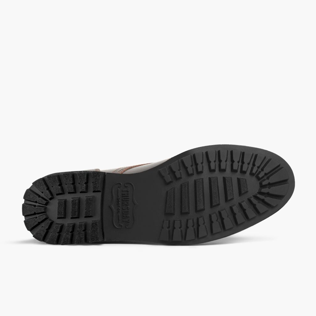 High-Traction Rubber Outsole & Lug Tread Pattern on Vanguard Waxed Cacao Läderkängor för Herr For Men