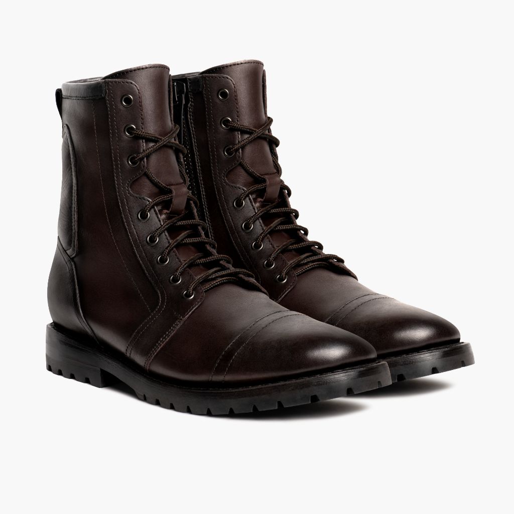 Casa Moto Old English Läderkängor för Herr in Classic Full-Grain Leather - Framifrån med skräddarsydd silhuett | Handla online