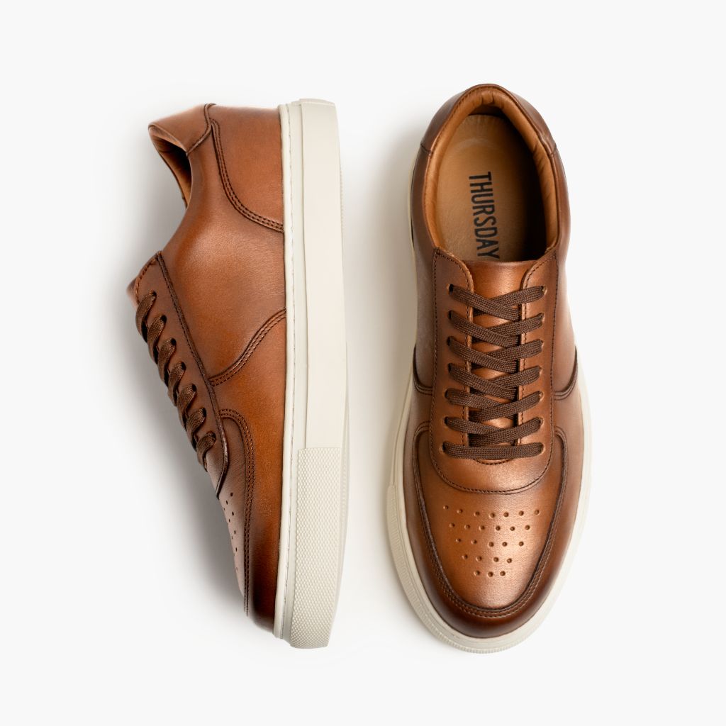 Court Toffee x Off-White Lädersneakers för Herr - Förstärkt hälkappa och precisa dubbla sömmar