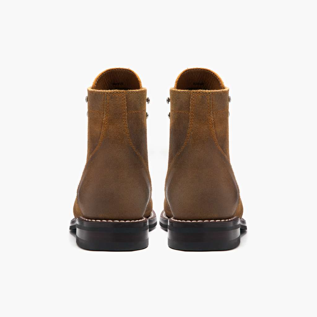 High-Traction Rubber Outsole & Lug Tread Pattern on Captain Safari Läderkängor för Herr
