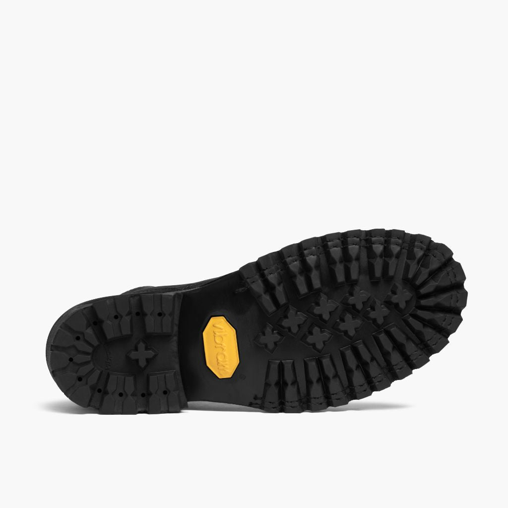 High-Traction Rubber Outsole & Lug Tread Pattern on Challenger Svart Matte Läderkängor för Herr