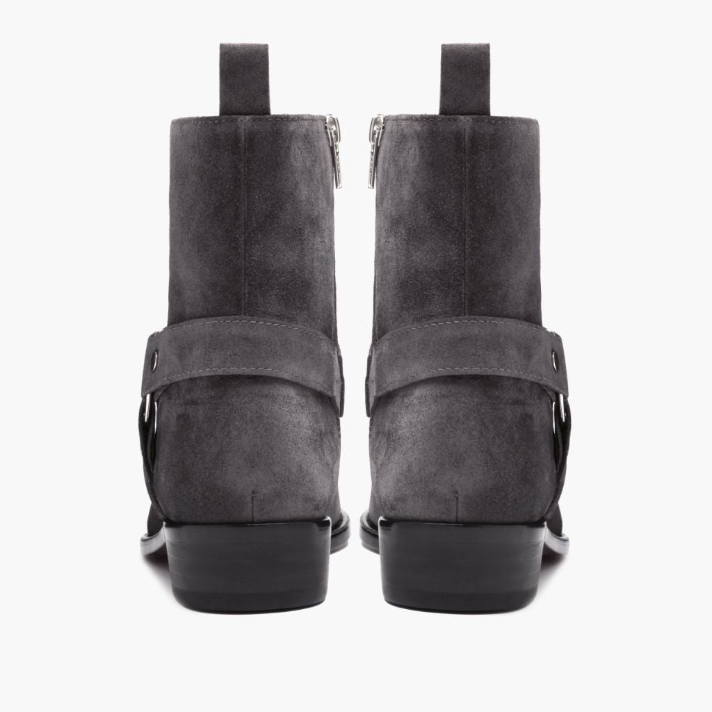 High-Traction Rubber Outsole & Lug Tread Pattern on Harness Grey Suede Läderkängor för Herr