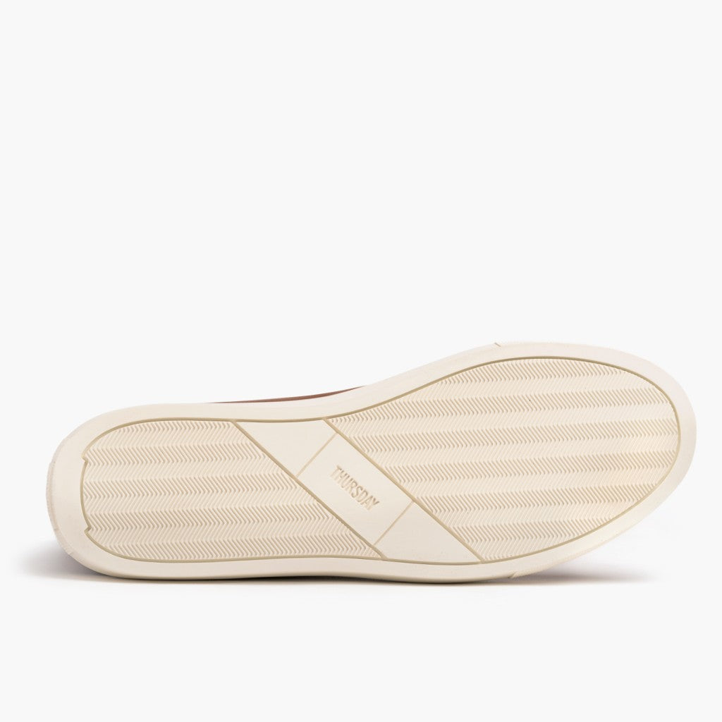 High-Traction Rubber Outsole & Lug Tread Pattern on Premier High Top Toffee Lädersneakers för Herr For Men