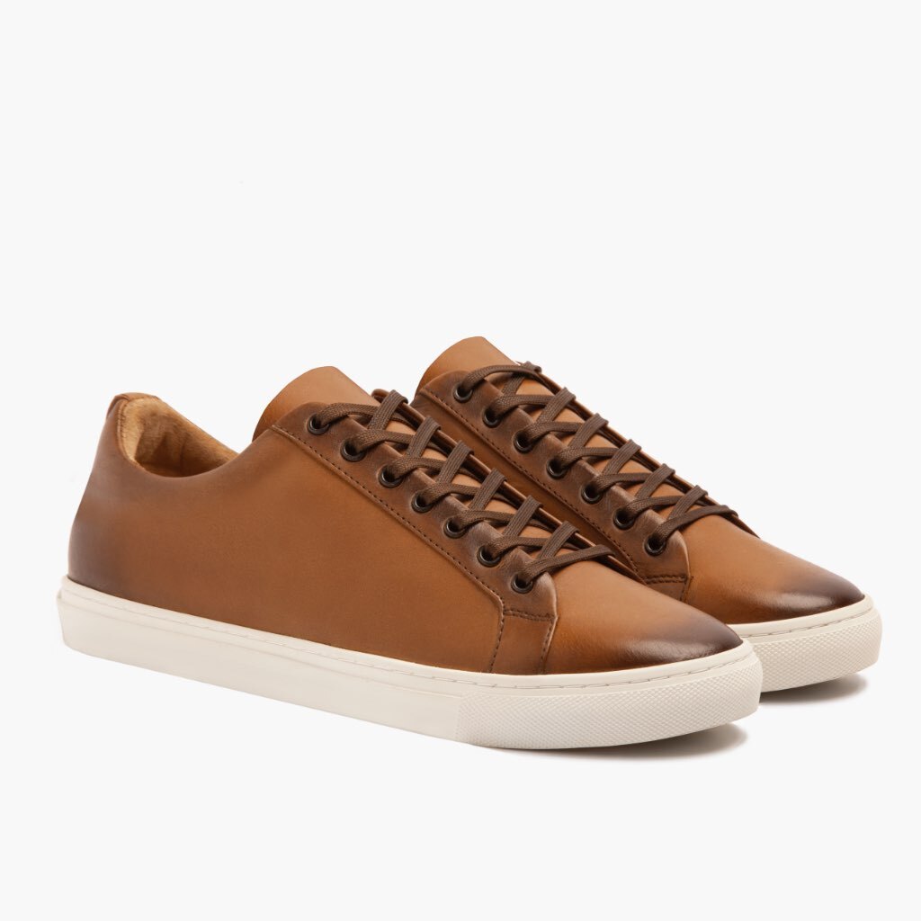 Premier Low Top Toffee Lädersneakers för Herr For Men in Classic Full-Grain Leather - Sidovy | Handla online