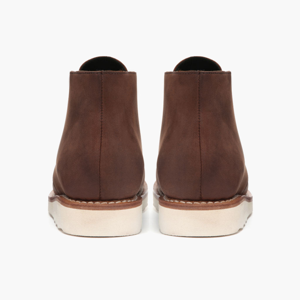 High-Traction Rubber Outsole & Lug Tread Pattern on Scout Arizona Adobe Läderkängor för Herr For Men