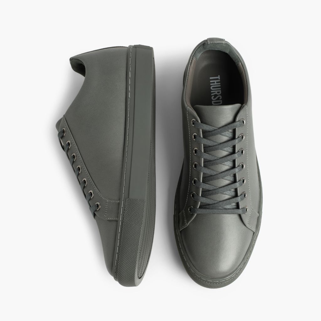 Premier Low Top Grey Lädersneakers för Herr For Men - Förstärkt hälkappa och precisa dubbla sömmar