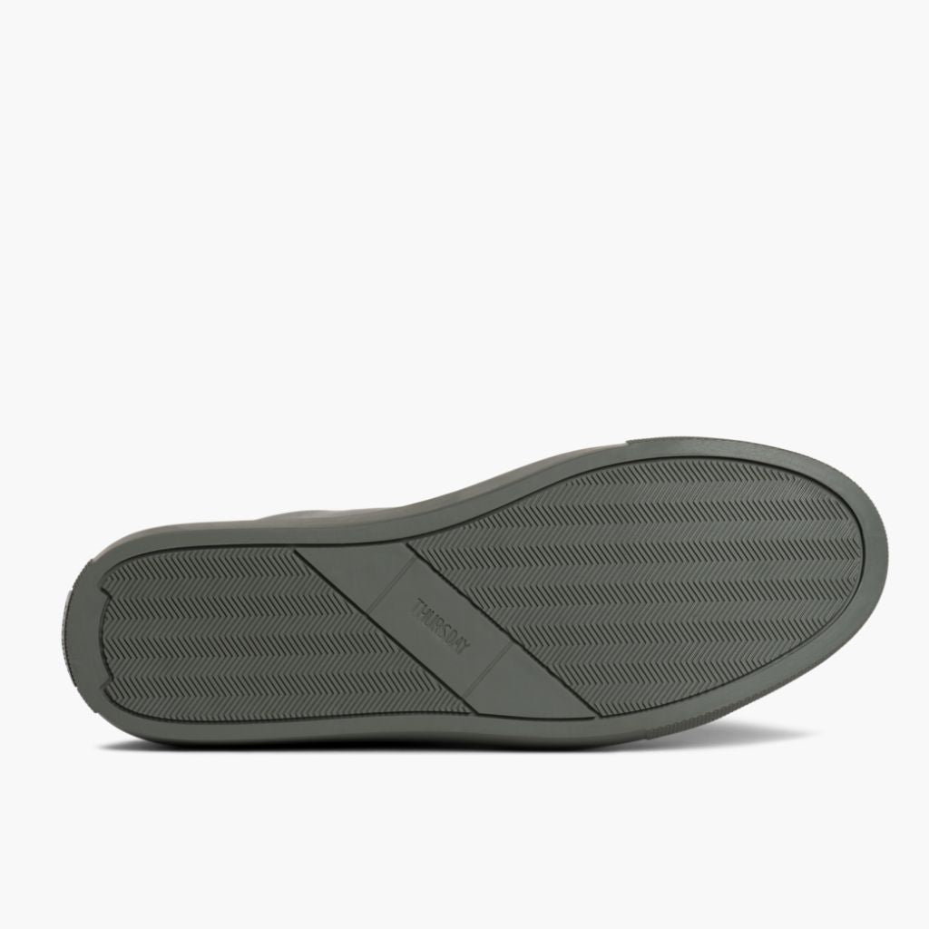 High-Traction Rubber Outsole & Lug Tread Pattern on Premier Low Top Grey Lädersneakers för Herr For Men