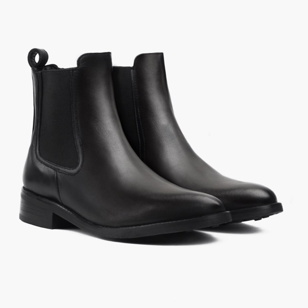 Black Full-Grain leather Boots - Ritsrandsydd Goodyear-konstruktion och tåhätta