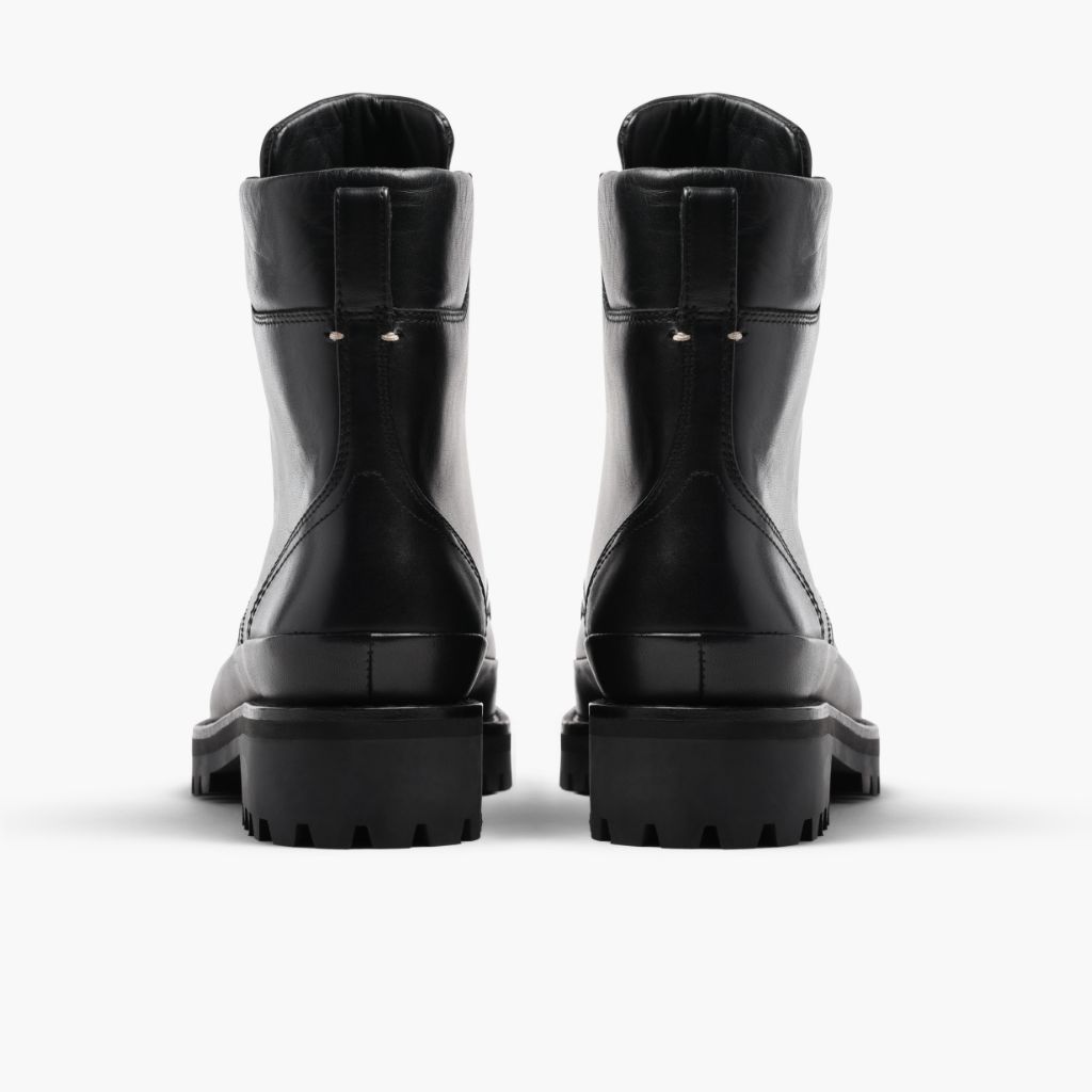 High-Traction Rubber Outsole & Lug Tread Pattern on Ryder Svart Läderkängor för Dam