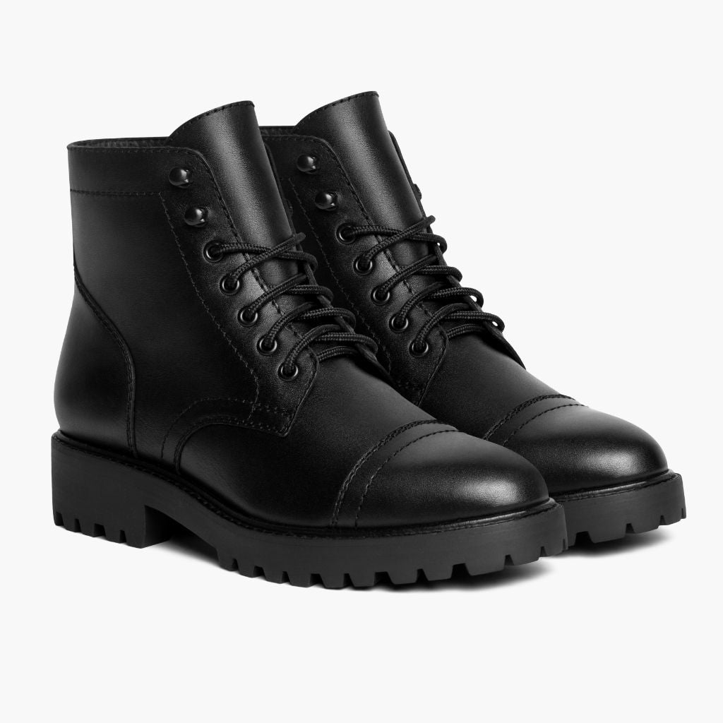Black Full-Grain leather Boots - Ritsrandsydd Goodyear-konstruktion och tåhätta