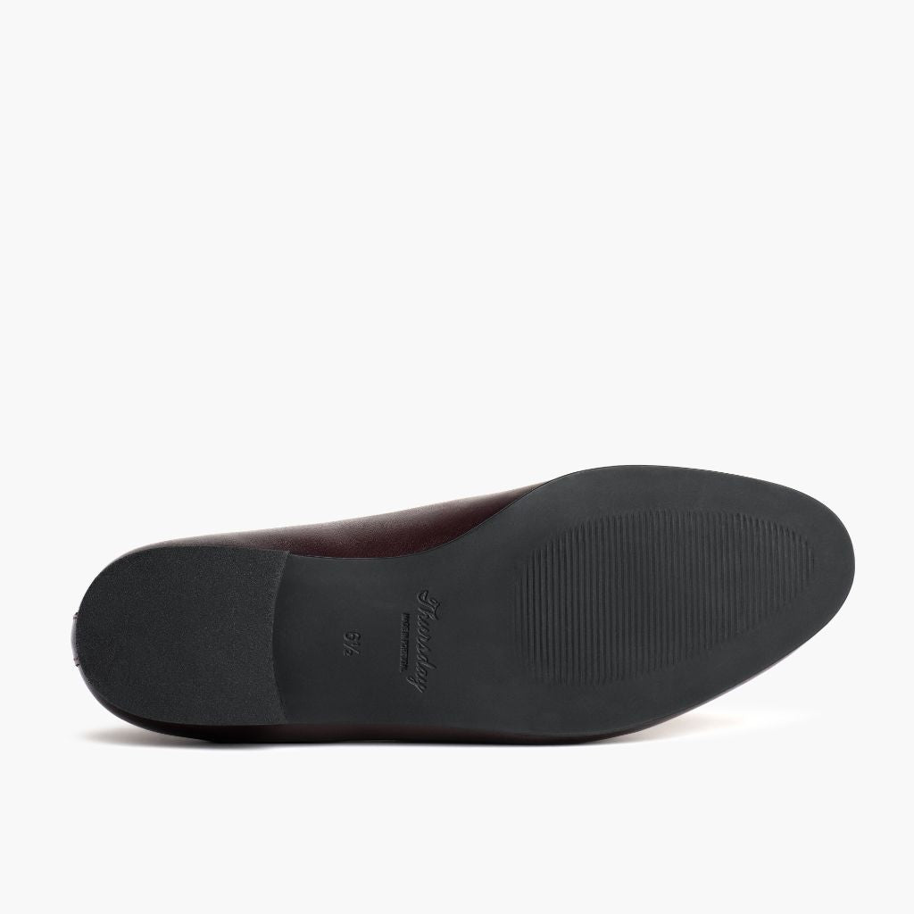 Authentic Full-Grain Leather Grain Depth & Pull-Up Patina Texture Detail