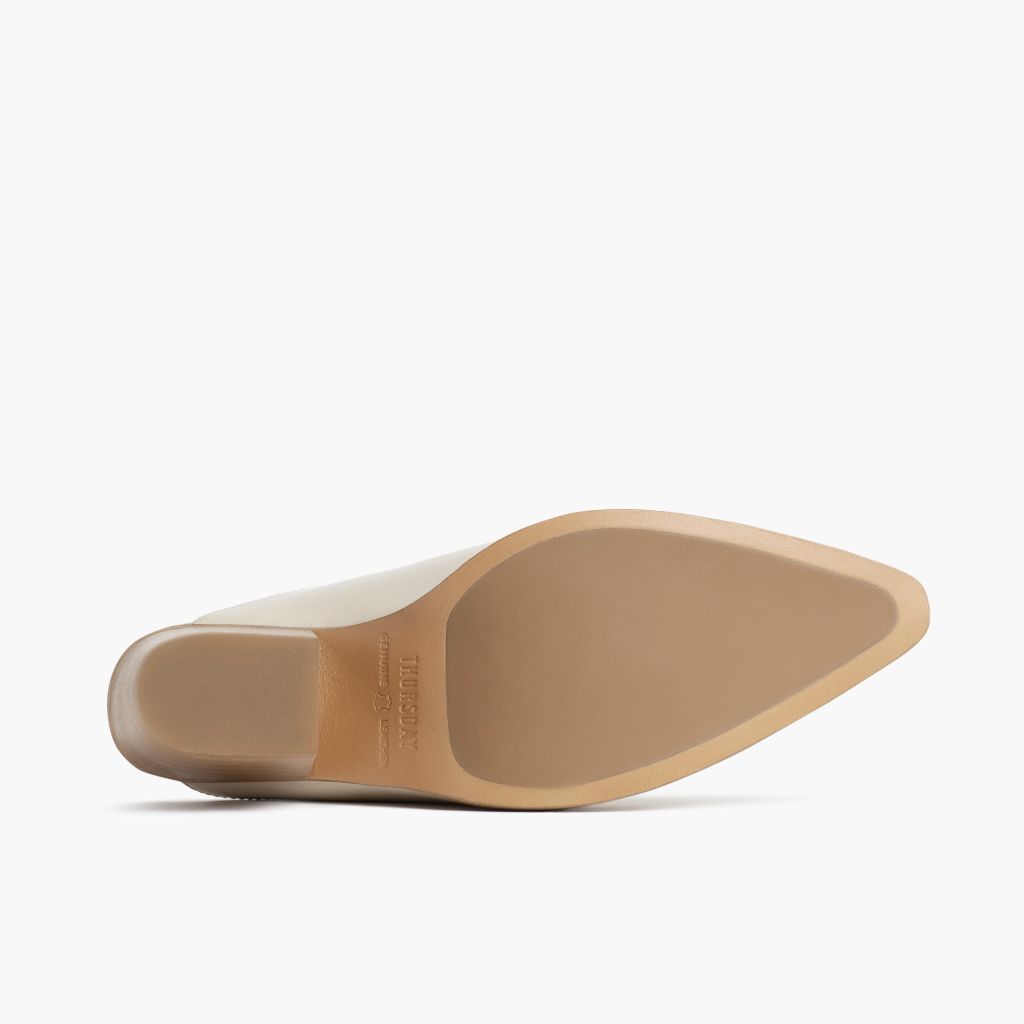 High-Traction Rubber Outsole & Lug Tread Pattern on Summer Ivory Läderkängor för Dam