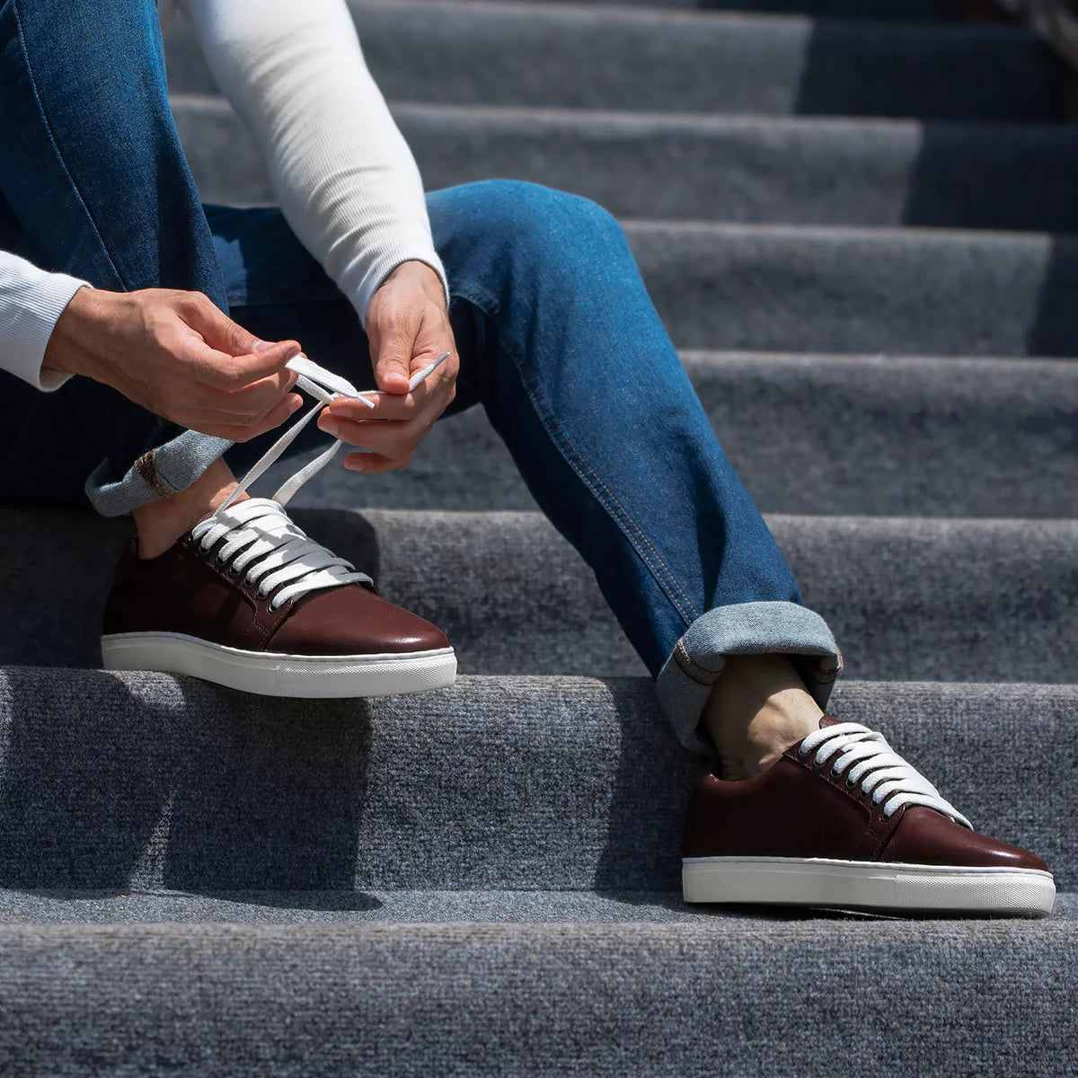 High-Traction Rubber Outsole & Lug Tread Pattern on Murphy Low Top Kastanjebrun Lädersneakers för Herr