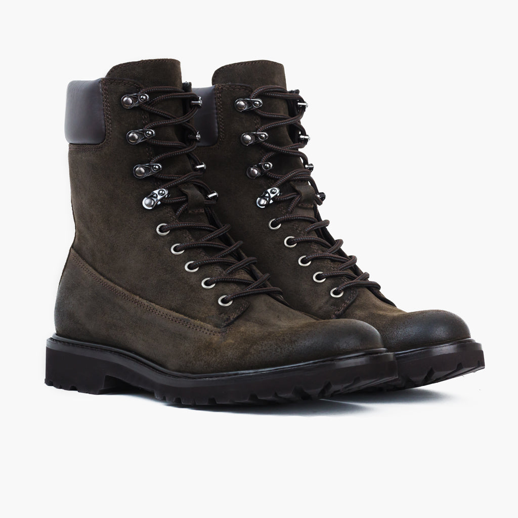 Explorer Dark Olive Suede Läderkängor för Herr in Olive Goatskin Suede - Sidovy | Handla online