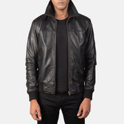 Men's Air Rolf Svart Bomberjacka i Läder för Herr in Black Sheepskin Leather - Front Profile View &amp; Tailored Silhouette | Buy Online