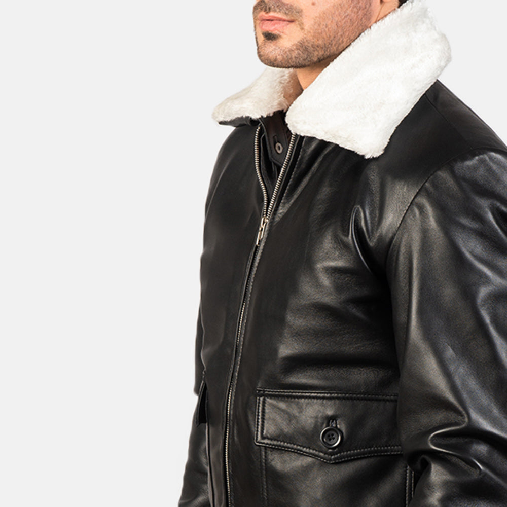 
Insida Showing Quilted Viscose Lining & Två funktionella innerfickor