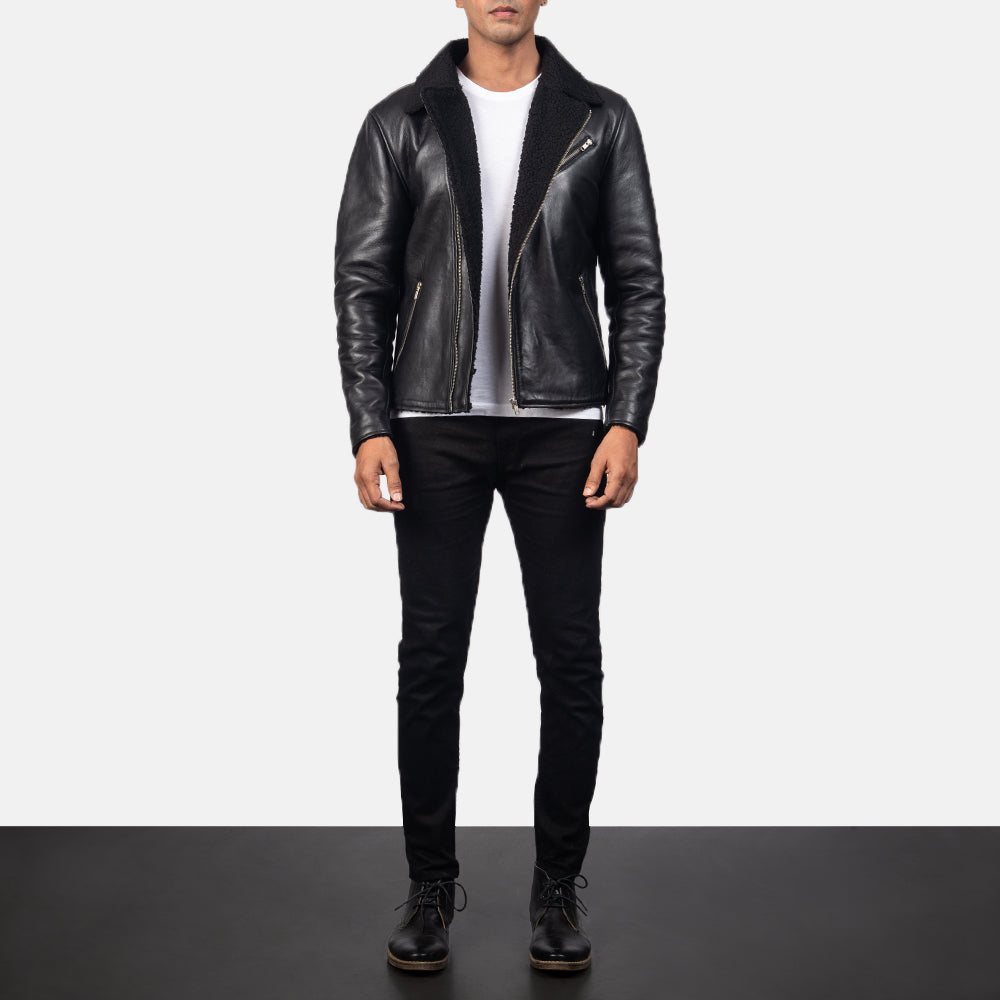 
Närbildsdetalj of Notch & Zipper Hardware on Alberto Shearling Svart Läderjacka för Herr