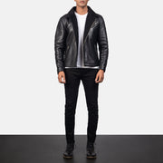 
Närbildsdetalj of Notch & Zipper Hardware on Alberto Shearling Svart Läderjacka för Herr