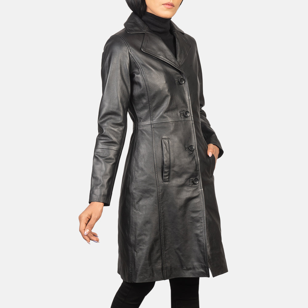 Close-Up Detail of Notch &amp; Buttons Hardware on Women's Alexis Svart Single Breasted Leather Coat för Dam