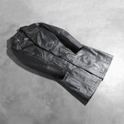 Open Hem &amp; Hem Craftsmanship Construction Detail on Women's Alexis Svart Single Breasted Leather Coat för Dam