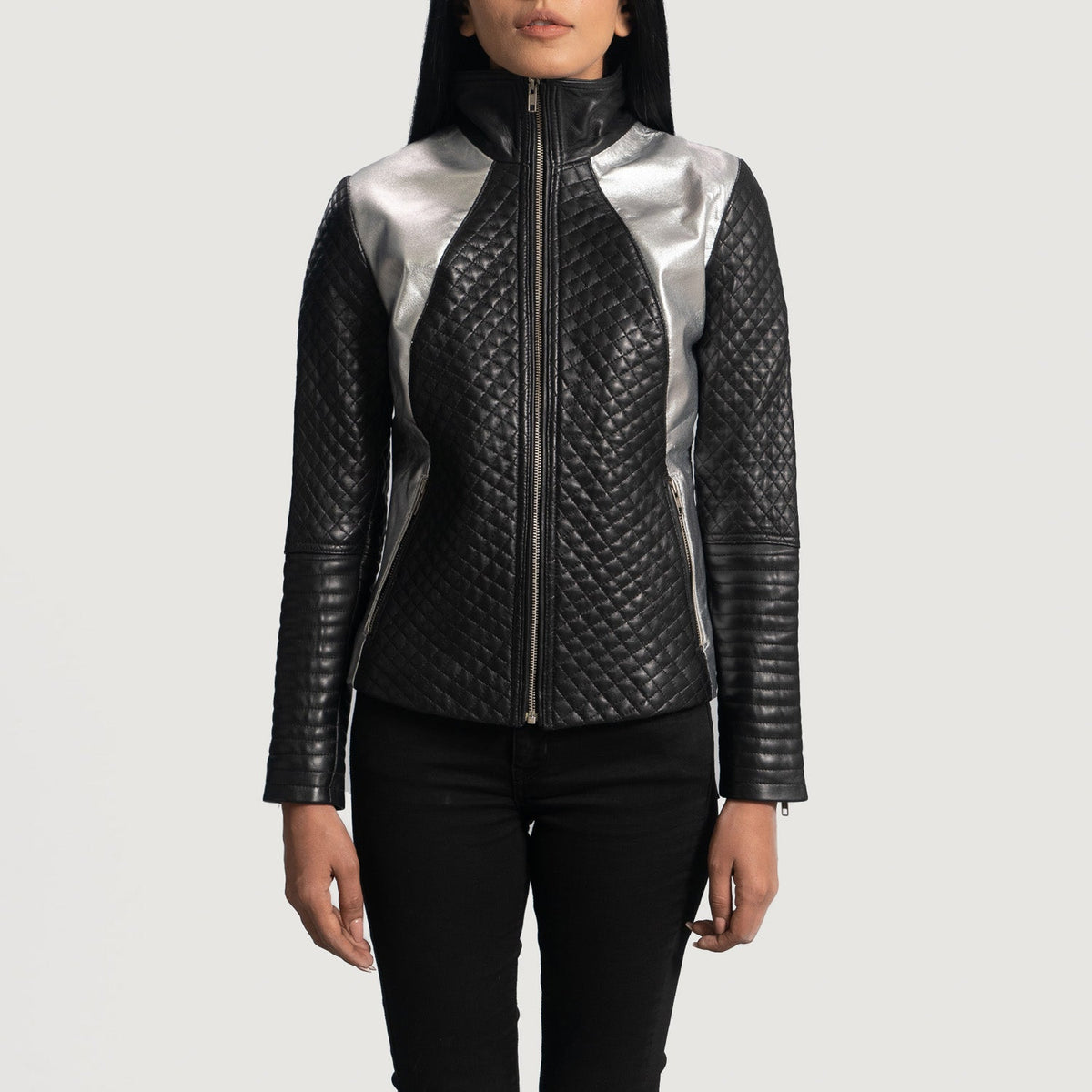 Women's Alia Metallic Svart Bikerjacka i Läder för Dam - Lateral Side Profile View Showing Sleeve Cut &amp; Athletic Taper Fit