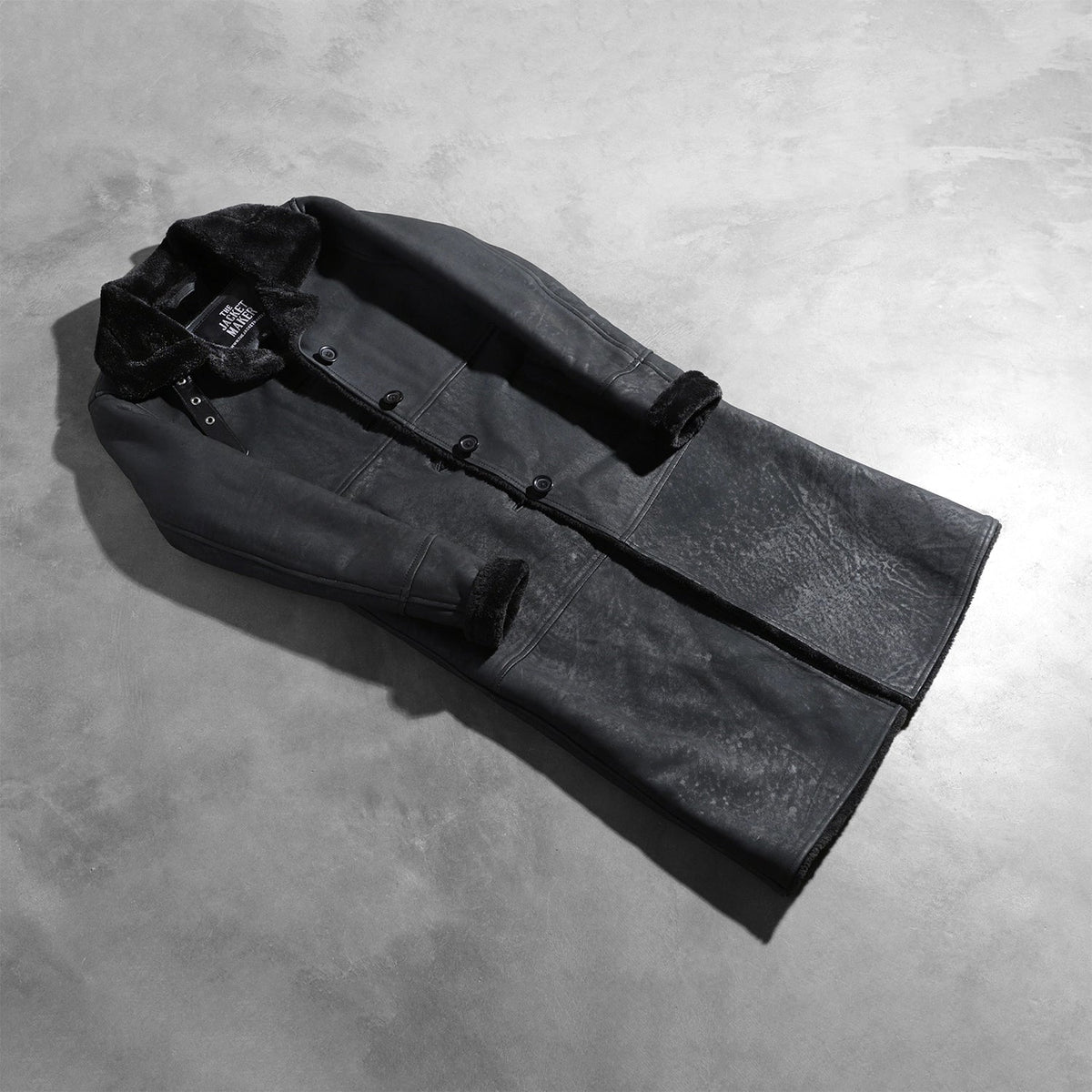 Open Hem &amp; Hem Craftsmanship Construction Detail on Women's Alina Shearling Svart Leather Coat för Dam