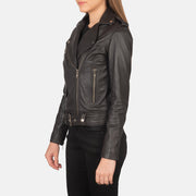 
Brown Sheepskin Leather Biker Jacket - Bakifrån med perfekt axelpassform och ren fåll