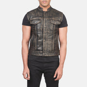 
Närbildsdetalj of Band & Zipper with Button Flap Hardware on Atlas Moto Distressed Brun Läderväst för Herr