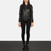 Women's Bliss Svart Bomberjacka i Läder för Dam - Lateral Side Profile View Showing Sleeve Cut &amp; Athletic Taper Fit