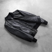 Styled Fit Perspective of Women's Bliss Svart Bomberjacka i Läder för Dam on Model - Natural Daylight Drape