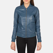 Close-Up Detail of Varsity - Rib Knit &amp; Zipper with Wind Flap Hardware on Women's Bliss Blue Bomberjacka i Läder för Dam