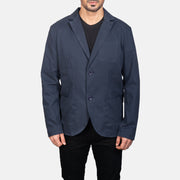 Close-Up Detail of Notch &amp; Button Hardware on Borges Navy Blue Blazer för Herr