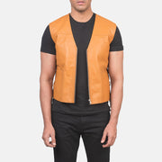 Men's Brandon Ljusbrun Brun Leather Vest för Herr in Tan Brown Sheepskin Leather - Front Profile View &amp; Tailored Silhouette | Buy Online