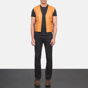 Men's Brandon Ljusbrun Brun Leather Vest för Herr - Lateral Side Profile View Showing Sleeve Cut &amp; Athletic Taper Fit