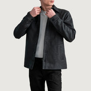 
Bronco Tumbled Svart Leather Shirt för Herr in Tumbled Black Sheepskin Leather - Framifrån med skräddarsydd silhuett | Handla online