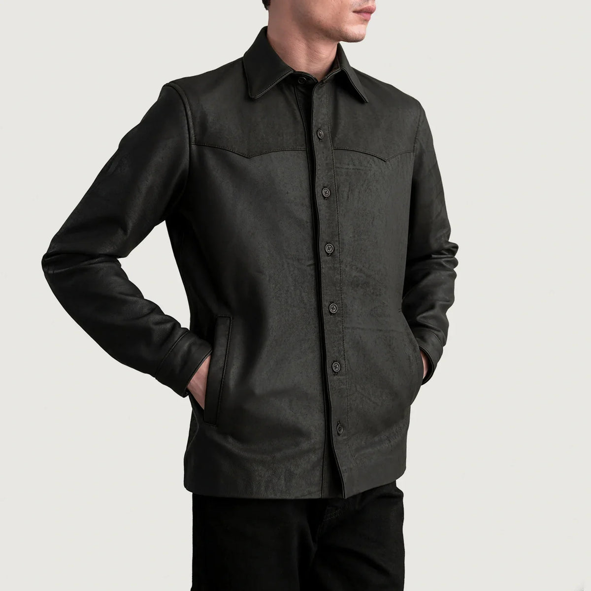 
Bronco Tumbled Brun Leather Shirt för Herr - Sidoprofil som visar ärmskärning