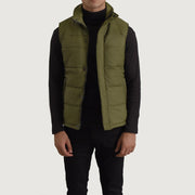 Bryan Green Puffer Vest för Herr in Green Full-Grain Leather - Front Profile View &amp; Tailored Silhouette | Buy Online