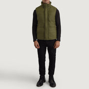 Bryan Green Puffer Vest för Herr - Lateral Side Profile View Showing Sleeve Cut &amp; Athletic Taper Fit