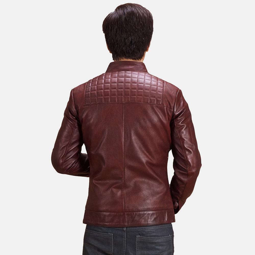 
Närbildsdetalj of Band with Snap Button & Zipper Hardware on Burgunn Dee Kastanjebrun Bikerjacka i Läder för Herr
