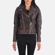 
Carolyn Quilted Vintage Brown Biker Jacket in Vintage Brown Goatskin Leather - Framifrån med skräddarsydd silhuett | Handla online