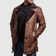 
Distressed Brown Sheepskin Burnishing Winter Jacket - Bakifrån med perfekt axelpassform och ren fåll