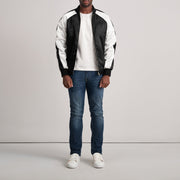 
Närbildsdetalj of Varsity & Zipper Hardware on Clarke Svart Varsity Läderjacka för Herr