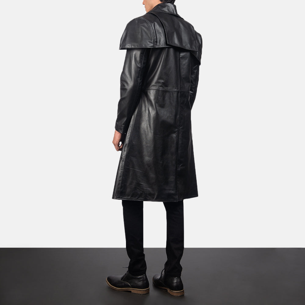 Men's Classic Svart Leather Duster för Herr - Lateral Side Profile View Showing Sleeve Cut &amp; Athletic Taper Fit