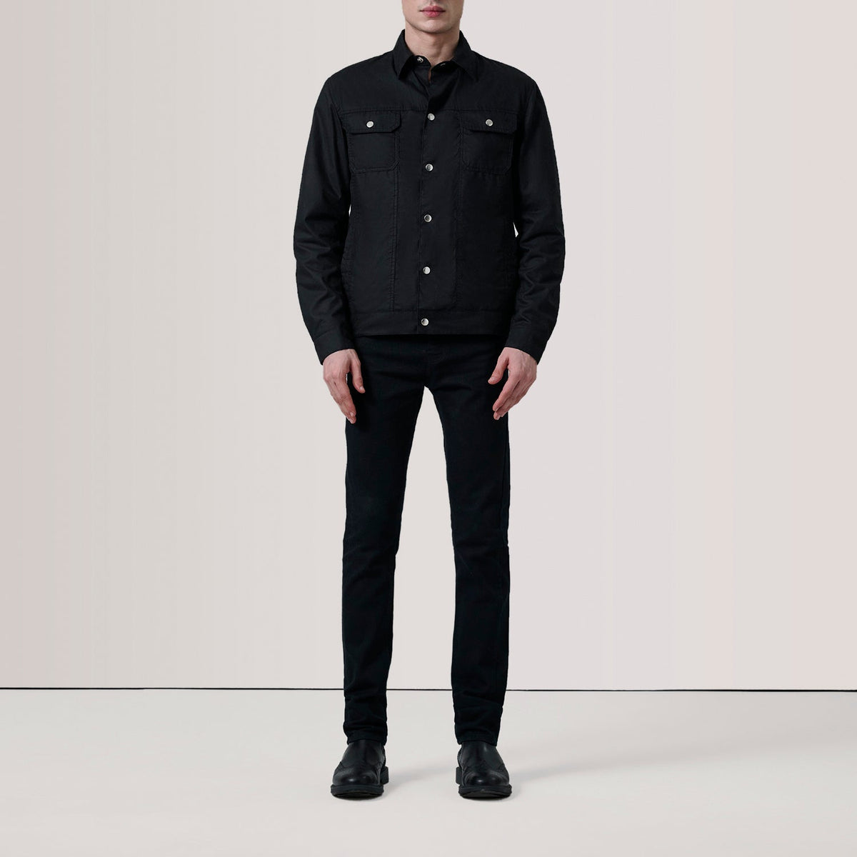 
Black Waxed Cotton Canvas Leather Jacket - Bakifrån med perfekt axelpassform och ren fåll