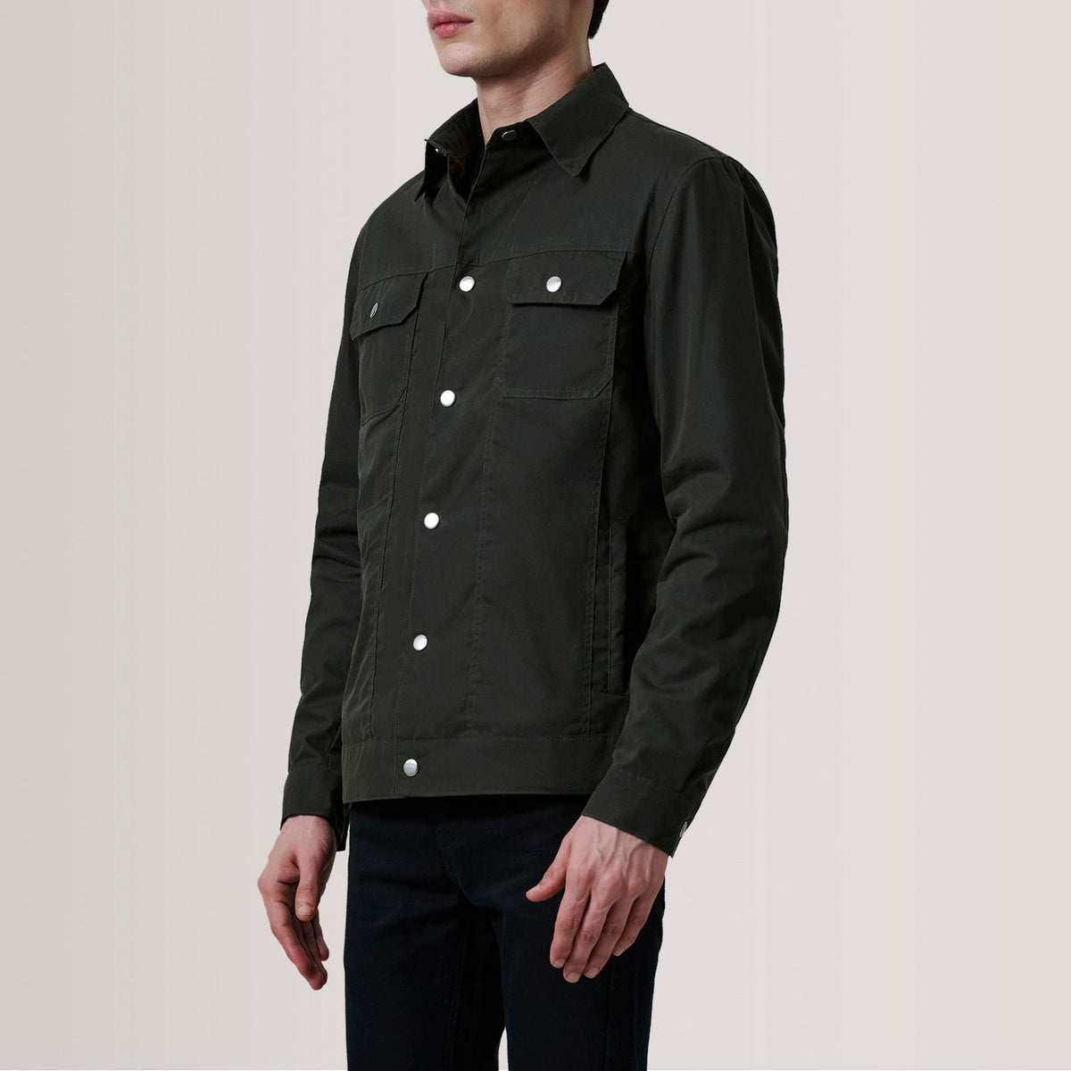 
Colberto Olive Waxed Canvas Trucker Läderjacka för Herr For Men - Sidoprofil som visar ärmskärning