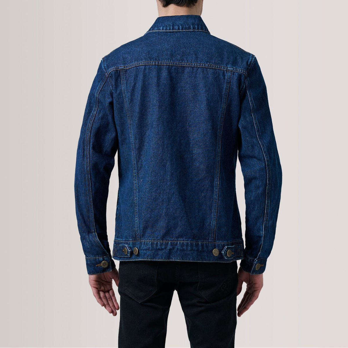 Close-Up Detail of Classic Collar &amp; Heavy-Duty Zipper Hardware on Conard Dark Blue Denim Trucker Läderjacka för Herr For Men