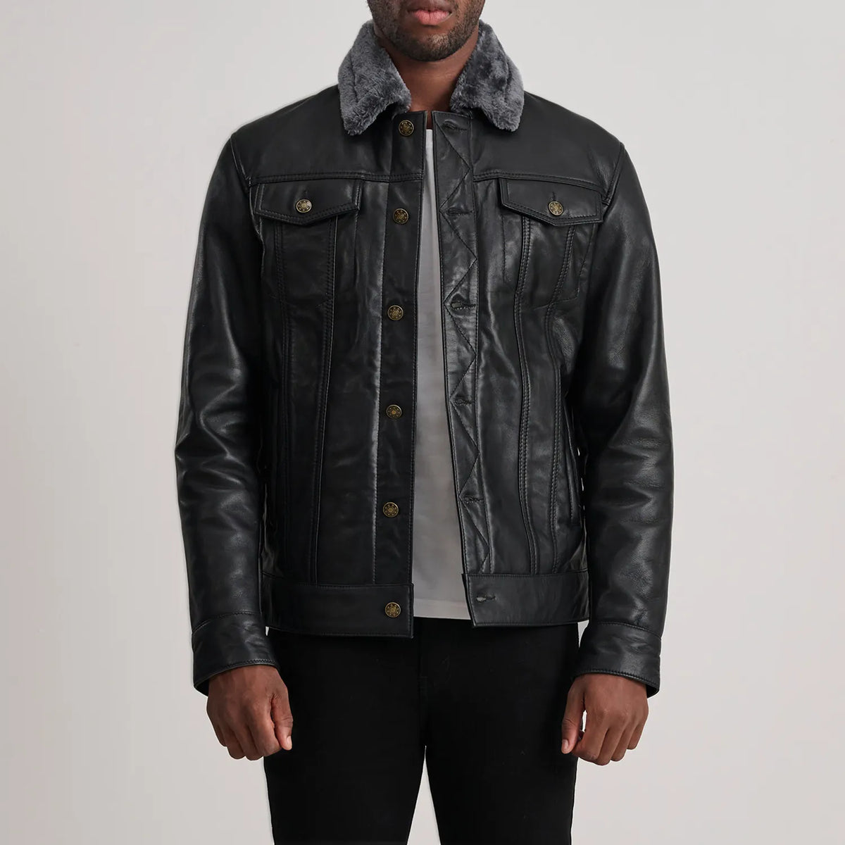 
Dallis Svart Leather Shearling Trucker Läderjacka för Herr - Framifrån med skräddarsydd silhuett | Handla online
