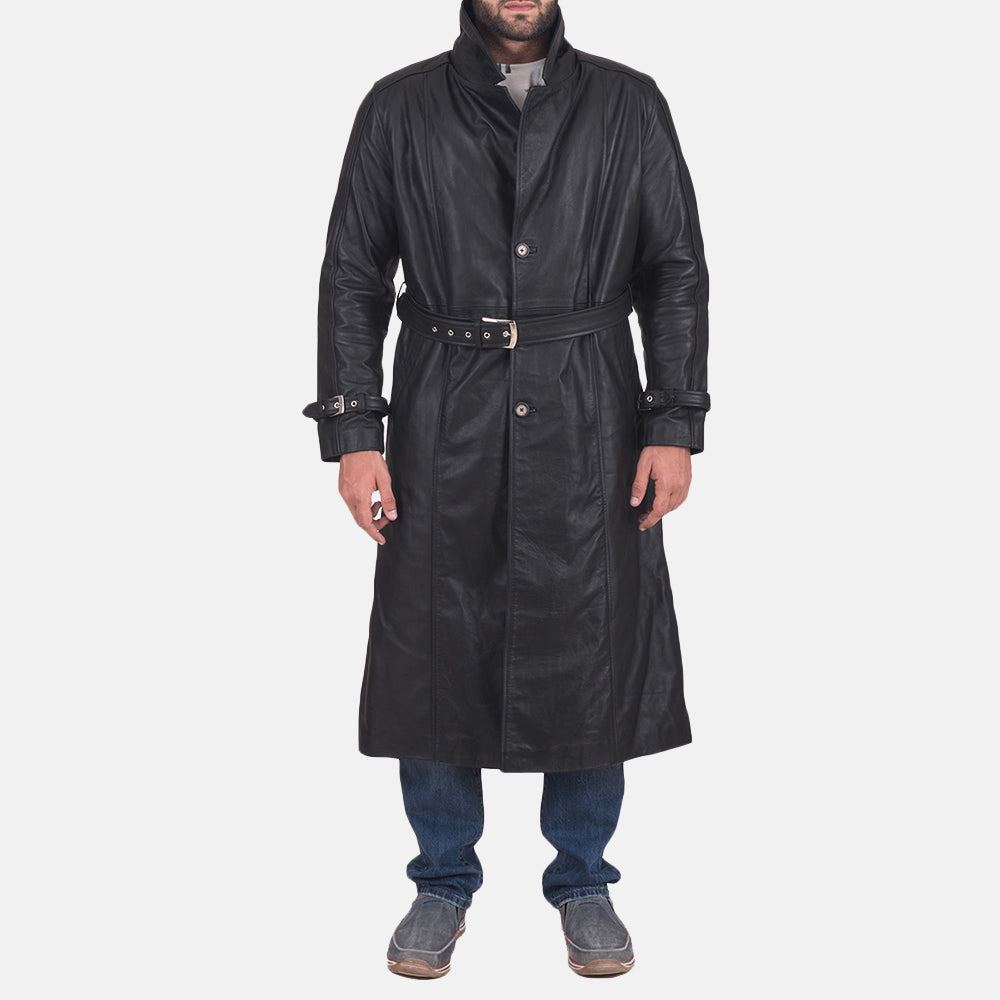 Men's Daniel Svart Leather Trench Coat för Herr in Black Cowhide Leather - Front Profile View &amp; Tailored Silhouette | Buy Online