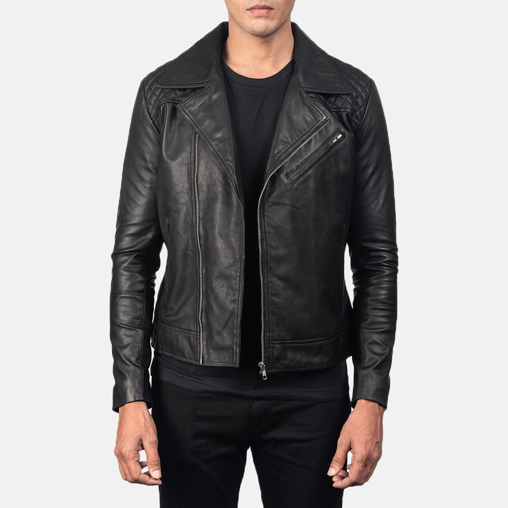 Danny Quilted Brown Leather Biker Jacket in Distressed Brown Goatskin Leather - Framifrån med skräddarsydd silhuett | Handla online